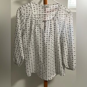 Women’s white and Black pattern comfortable for any occasion